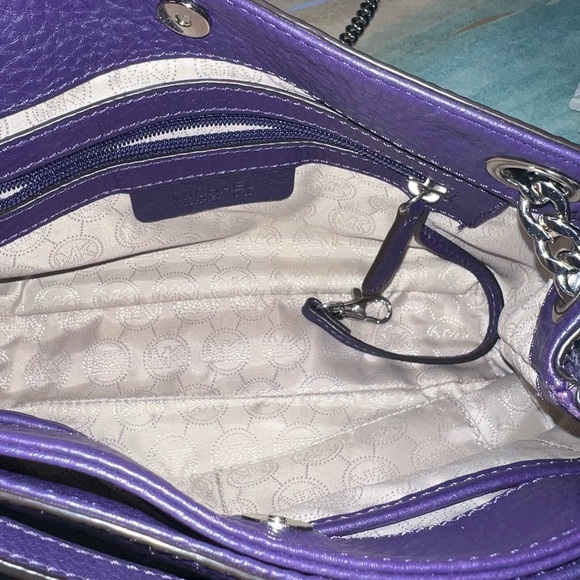 Michael Kors Tote Shoulder Bag Purple Leather Silver Tone Chain Logo MK Small - Picture 5 of 9